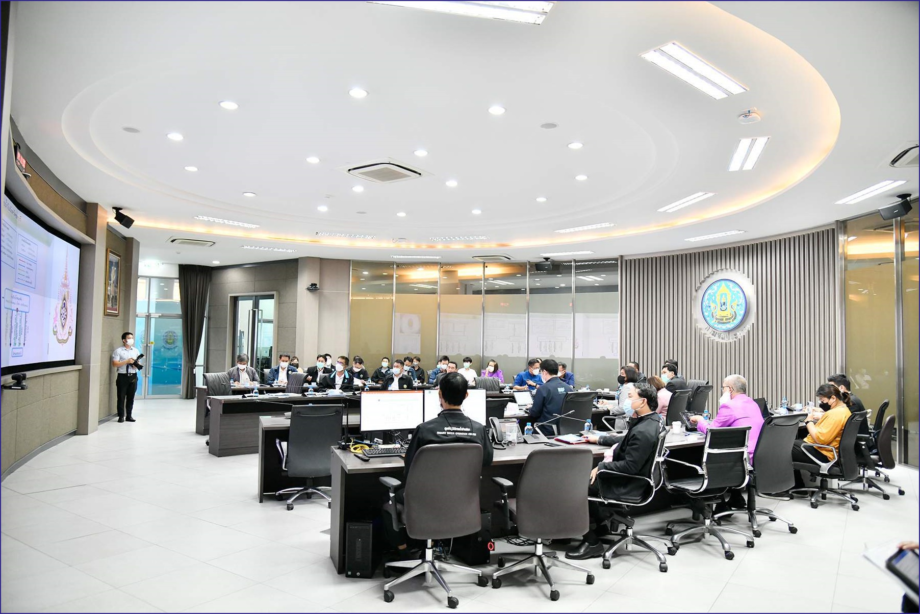 การประชุมหารือกรณีขอสนับสนุนการใช้น้ำจากแหล่งน้ำของกรมชลประทานในการดำเนินโครงการบริหารและดำเนินกิจการระบบท่อส่งน้ำสายหลักในภาคตะวันออก
